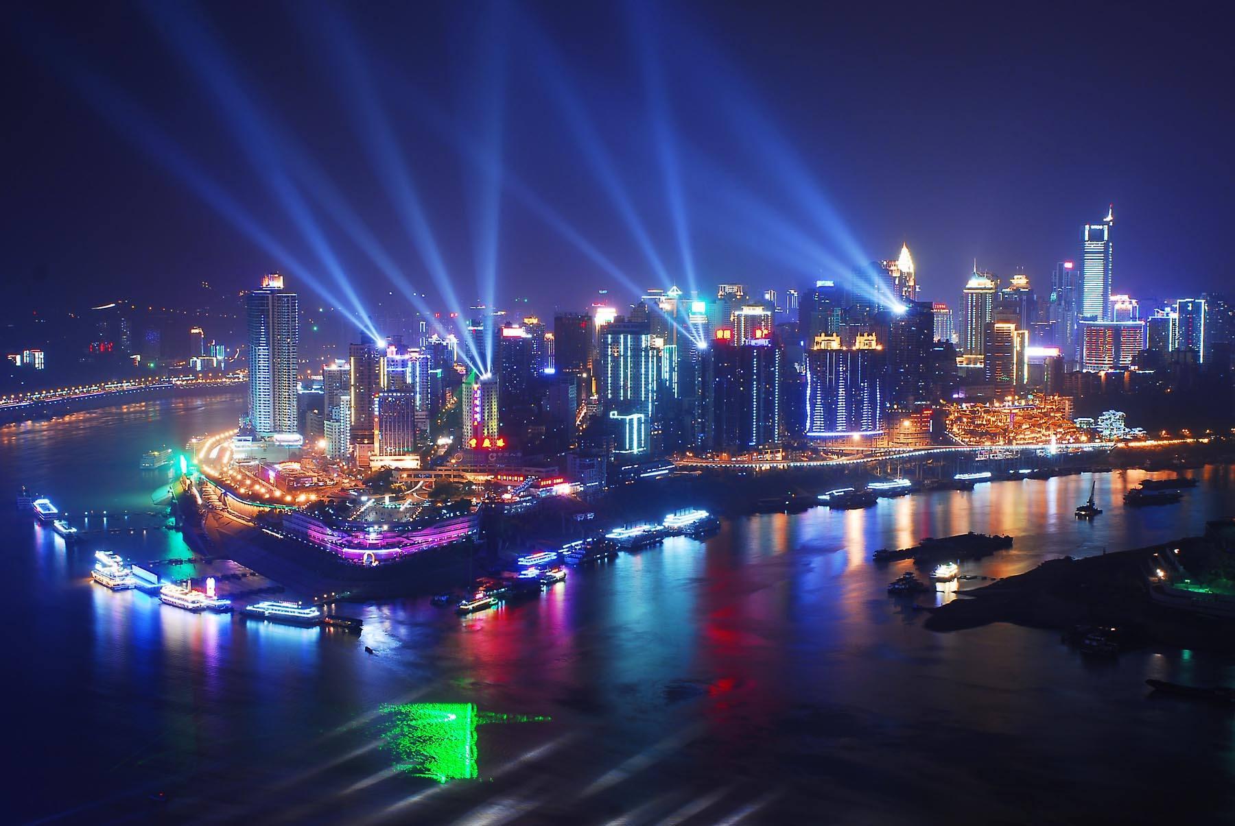 重庆，美食、友情与家的温馨日常故事