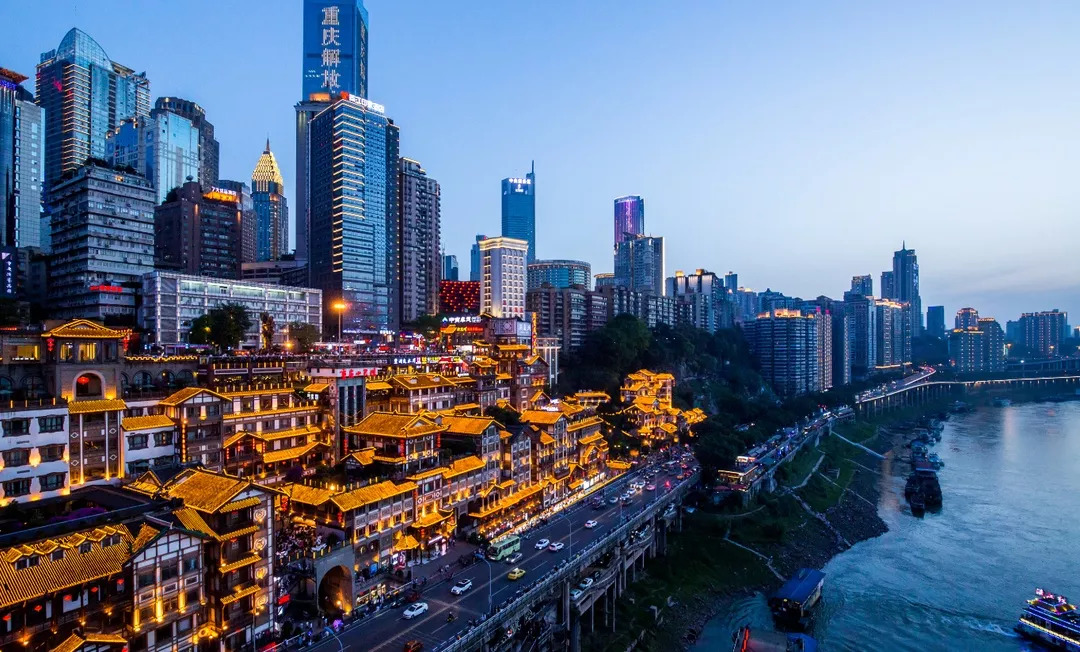 重庆,美食、友情与家的温馨日常故事